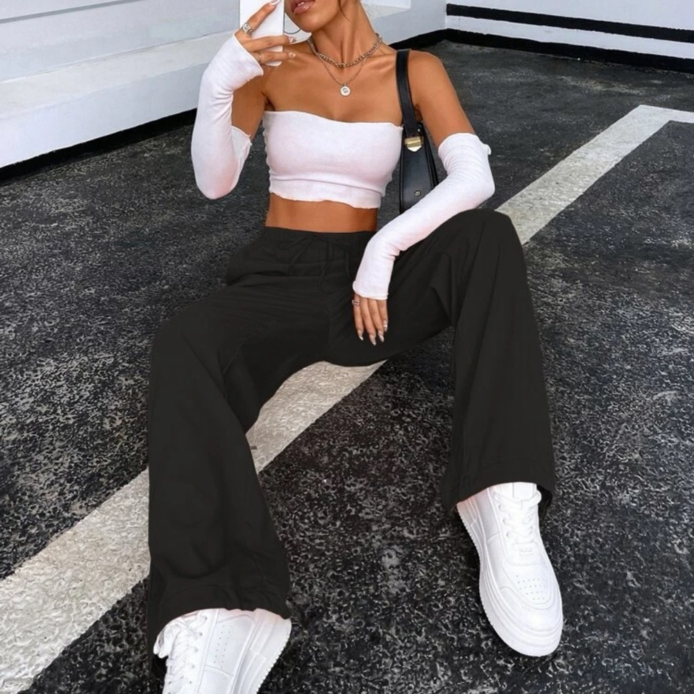 Black stretchy trendy pants